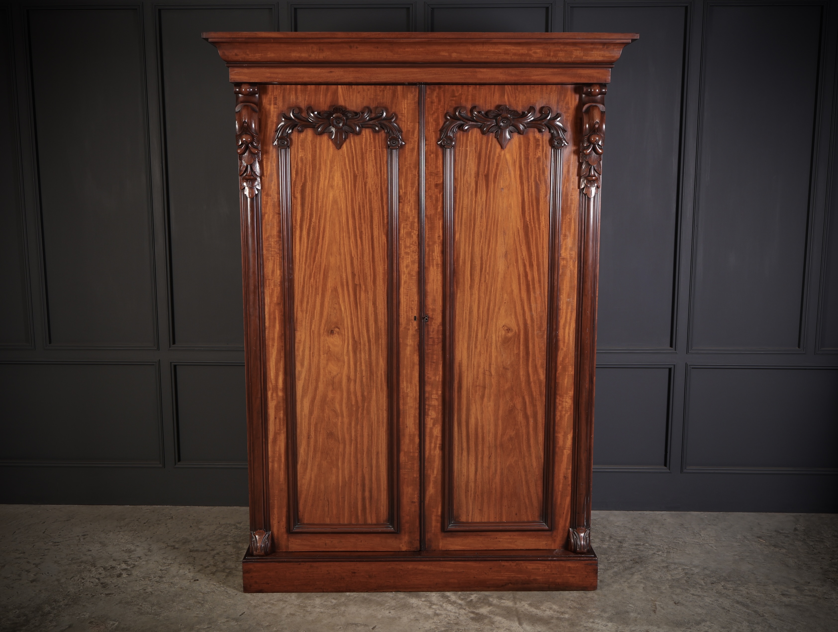 Victorian Mahogany Double Wardrobe antique wardrobes Antique Furniture 8